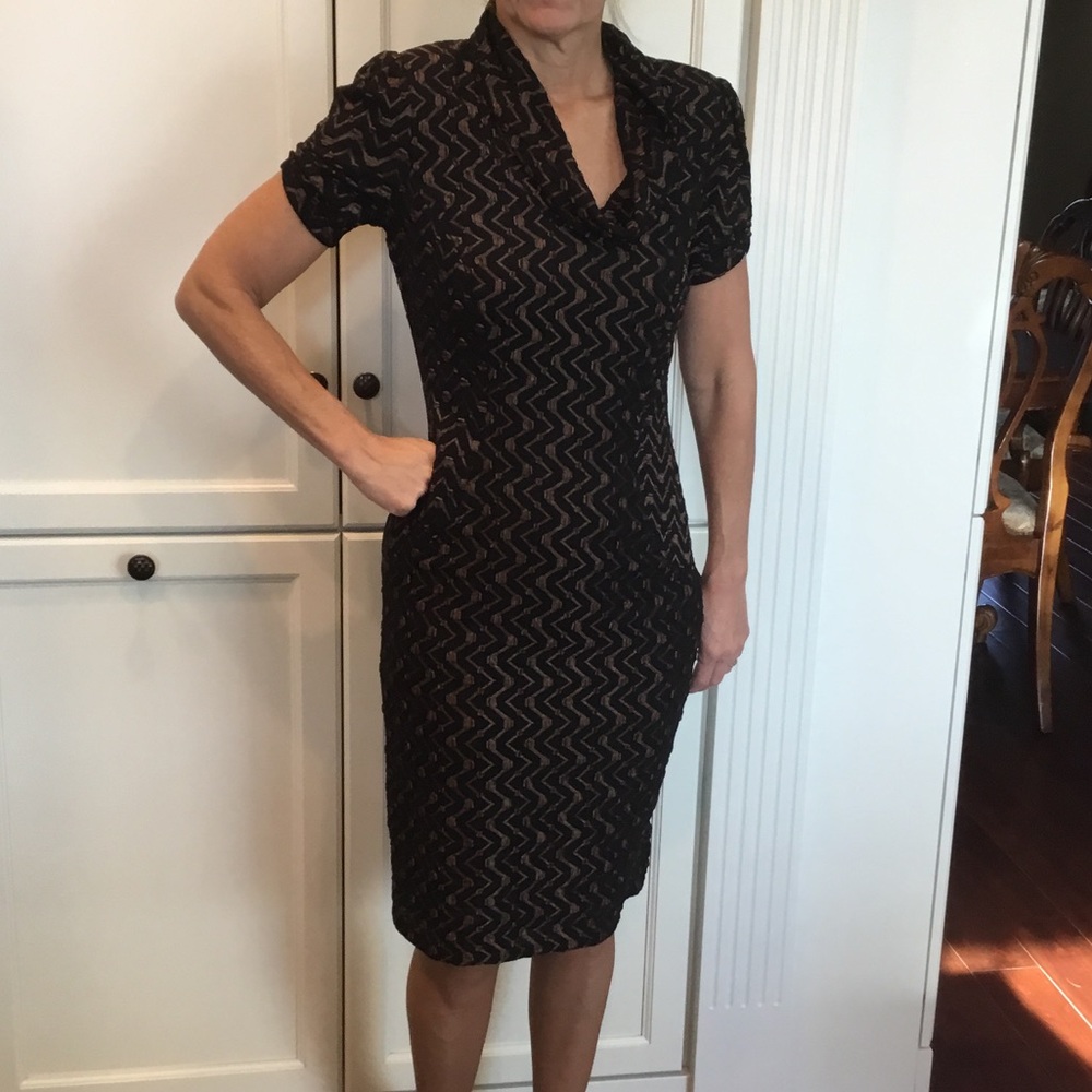 NWT Kasper Elegant Black and Copper Zigzag Pattern Dress - Picture 2 of 5